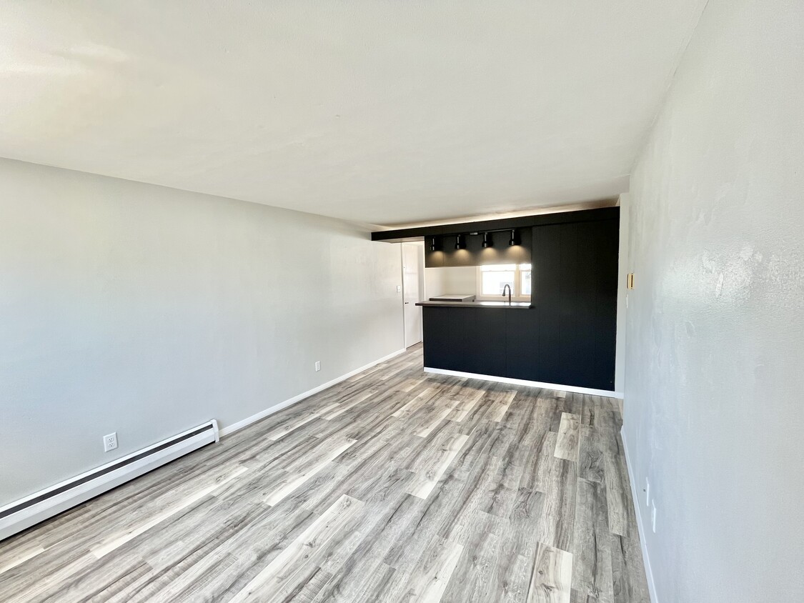Living Room - 1608 12th Ave S
