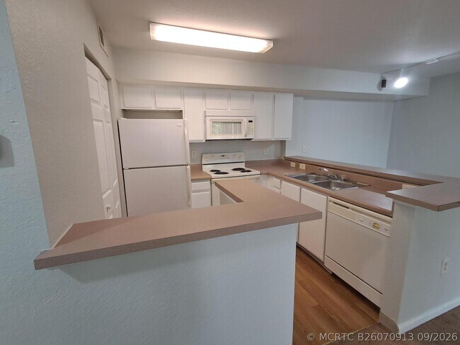 Foto del edificio - 181 SW Palm Dr