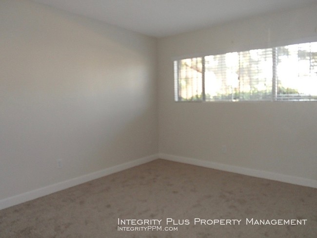 Foto del edificio - 3704 Altadena Ave