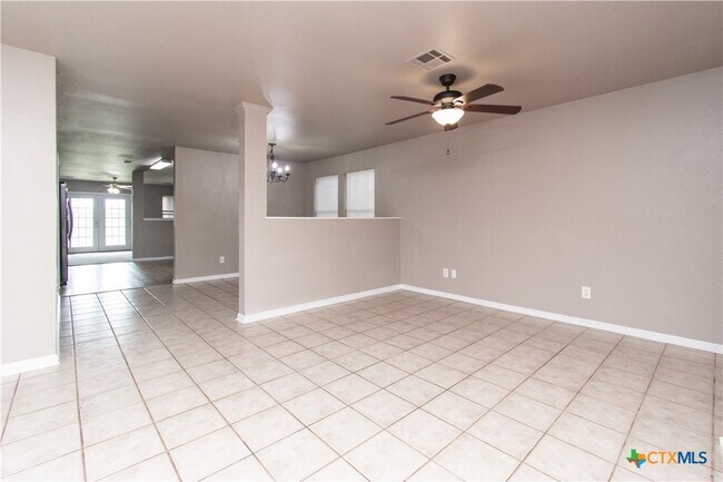 Foto del edificio - 4004 Bull Run Dr