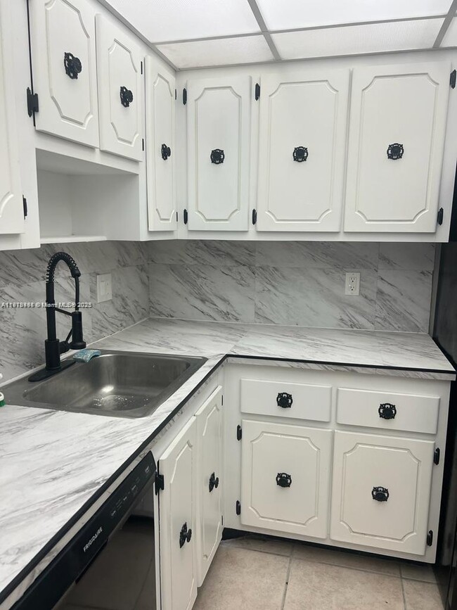 Photo - 13499 Biscayne Blvd Apartment