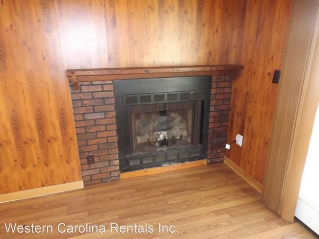 Building Photo - 1 br, 1 bath House - 41 Trinity Dr