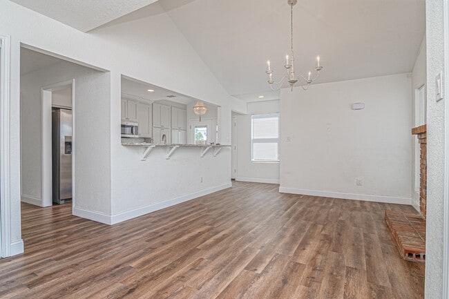 Building Photo - 3600 Monclave Dr