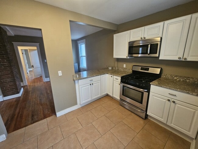 Building Photo - 1330 Brockley Ave