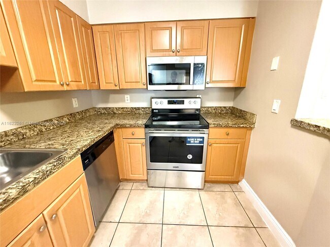 Foto del edificio - 5112 NW 79th Ave