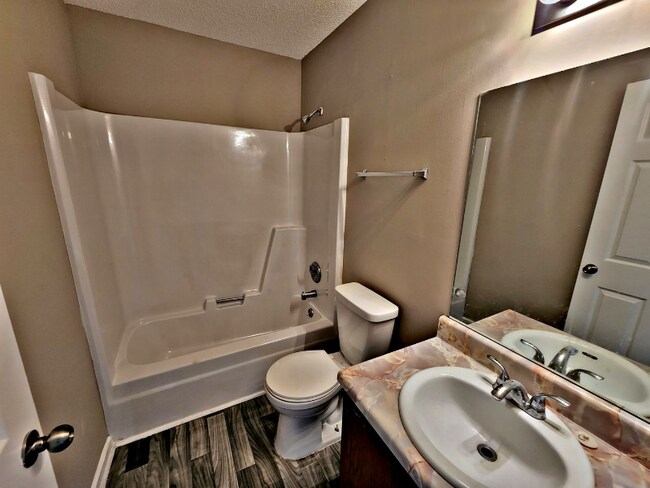Foto del edificio - 4424 Torrance Dr NW