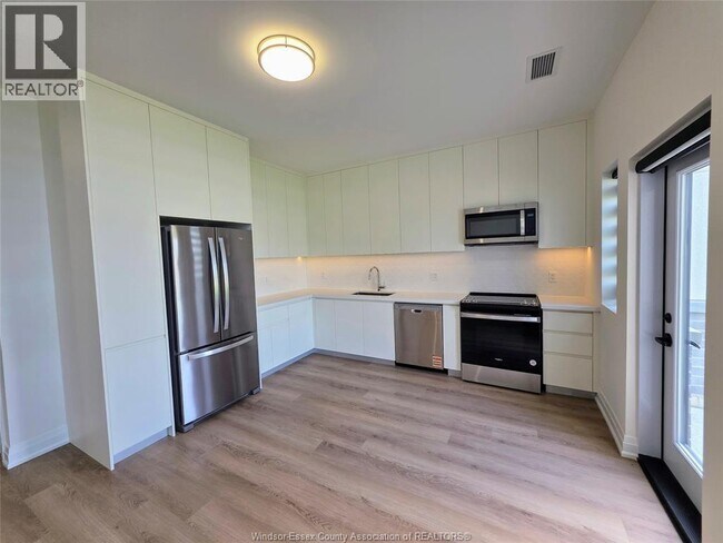 Photo du bâtiment - 4300 Laurier Pkwy