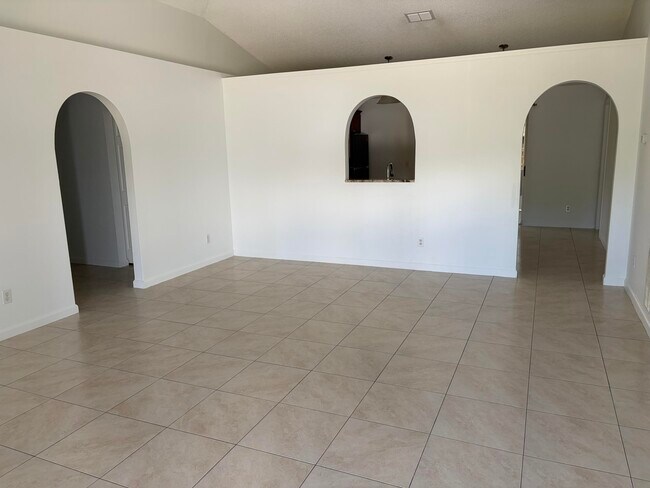 Foto del edificio - 1682 SW Glacador Ave