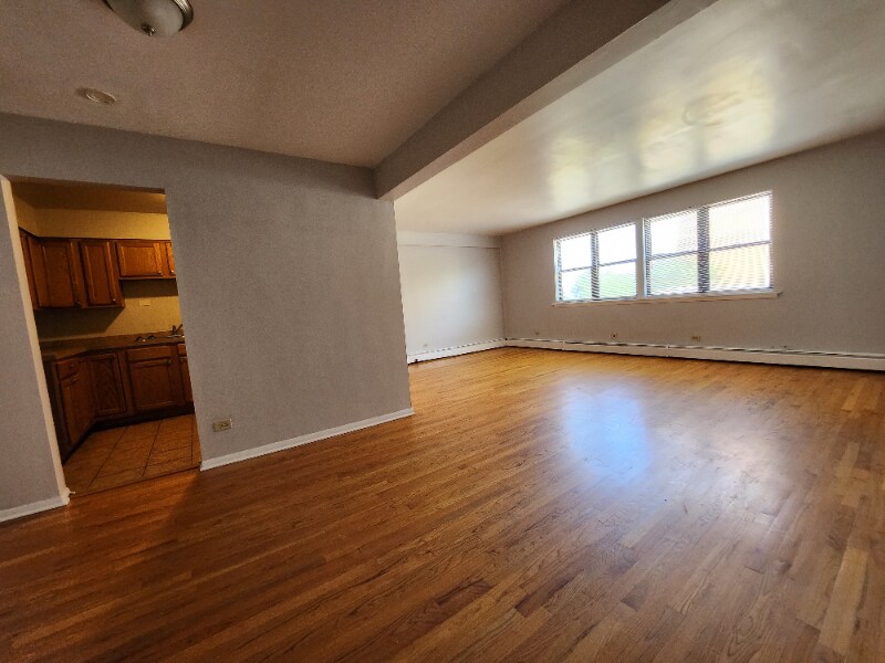 7801 S South Shore Dr, Chicago, IL 60649 Room for Rent in Chicago, IL