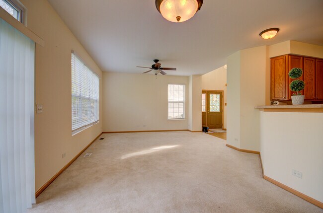 Building Photo - 355 Grape Vine Trail