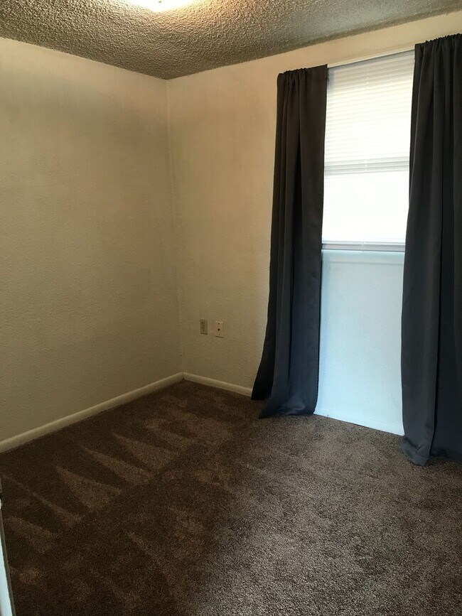 Foto del edificio - 2007 Lake Elmo Dr