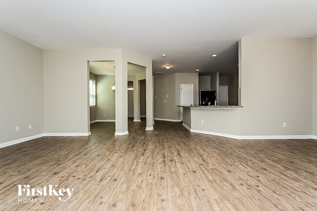 Building Photo - 1094 Lear Dr