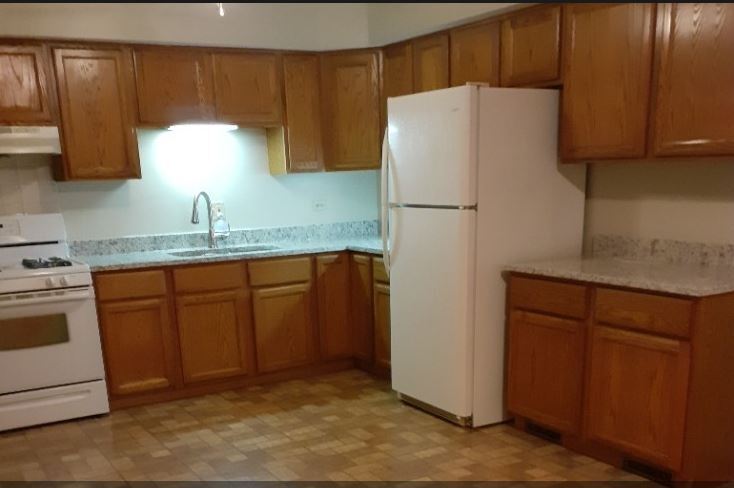 kitchen with granite - 708 Childs St