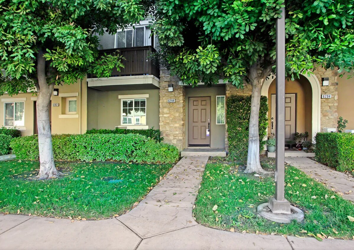 Primary Photo - 6298 Ancora Ln