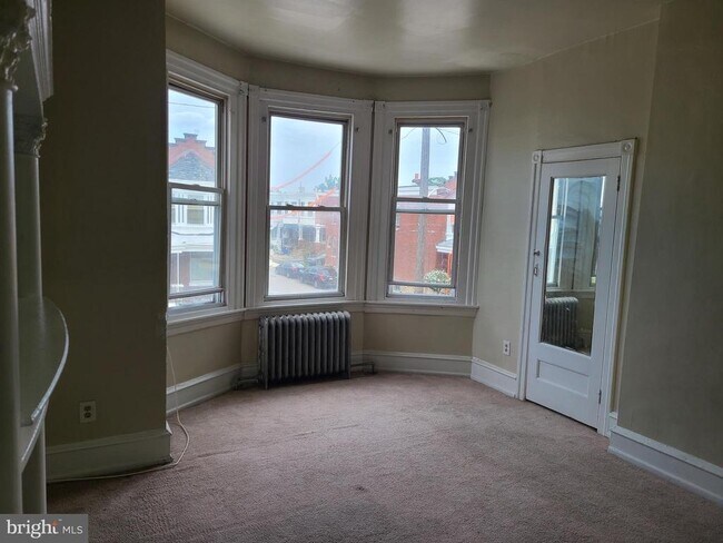 Foto del edificio - 6326 McCallum St