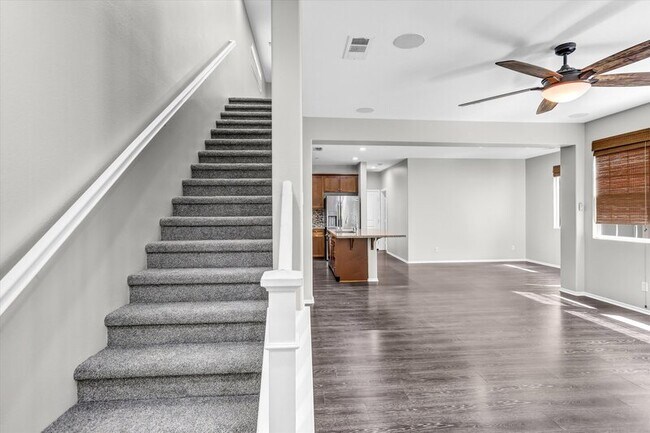 Building Photo - 2215 Antonio Dr