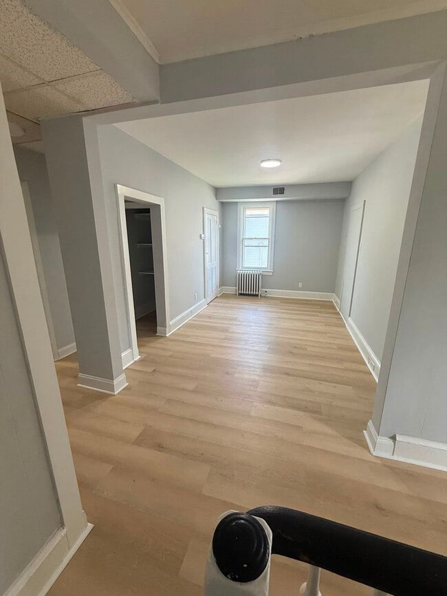 Building Photo - 207 Chester Pike