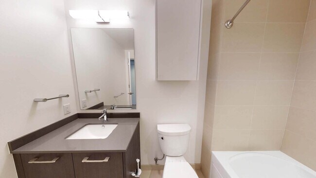 Interior Photo - 399 Fremont