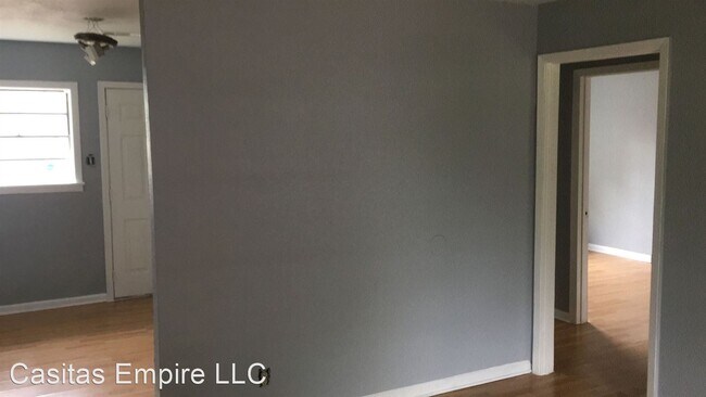 Building Photo - 2 br, 1 bath House - 6822 Weston St. Unit 2