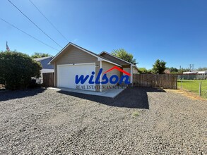 Building Photo - 1215 Arkansas Ave