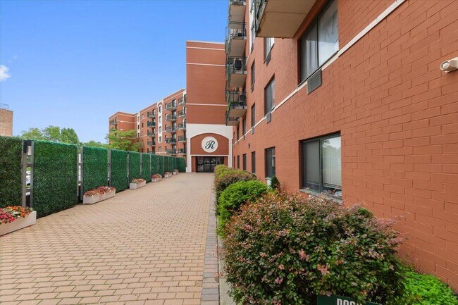 Foto del edificio - 123 Mamaroneck Ave