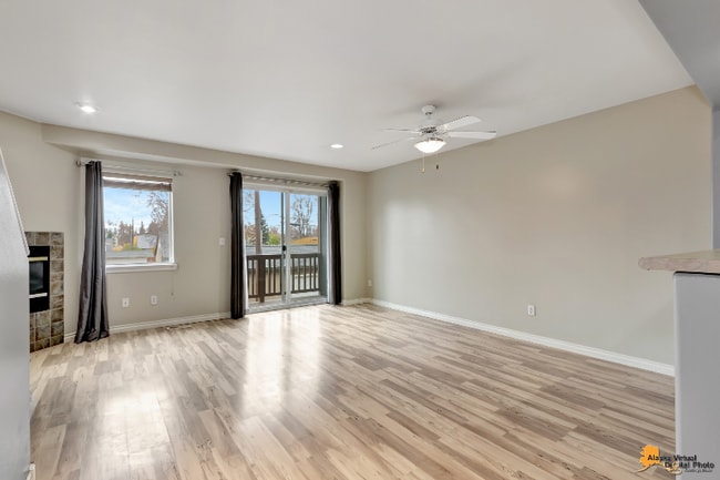 Building Photo - 1515 Latouche St