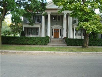Building Photo - 400 College St SE