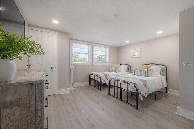 Photo - Columbus House