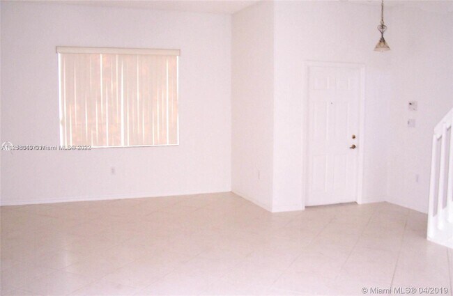 Foto del edificio - 5361 NW 108th Ave