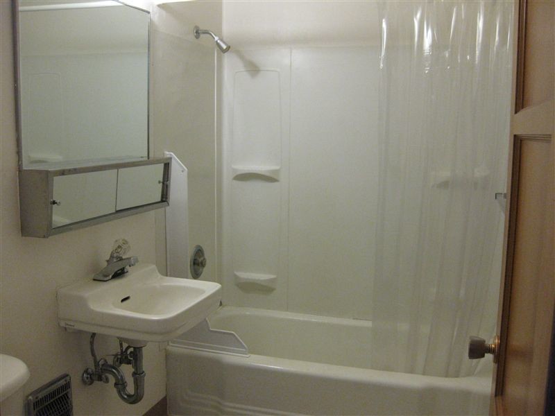 Building Photo - 2 br, 1 bath Apartment - Eden West