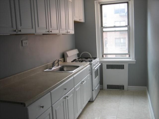 Building Photo - 63-89-89 Saunders St