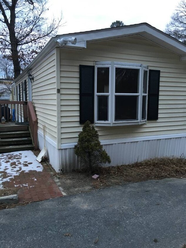 25 Old Henniker Rd, Hillsboro, NH 03244 House Rental in Hillsboro, NH