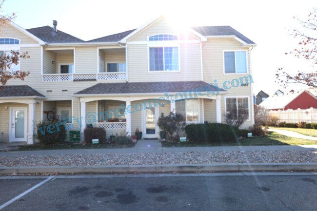 Building Photo - CUTE, CUTE, CUTE 3 BDRM TOWNHOME WITH GAS ...