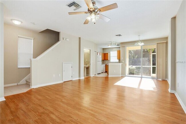 Building Photo - 2223 Golden Oak Ln