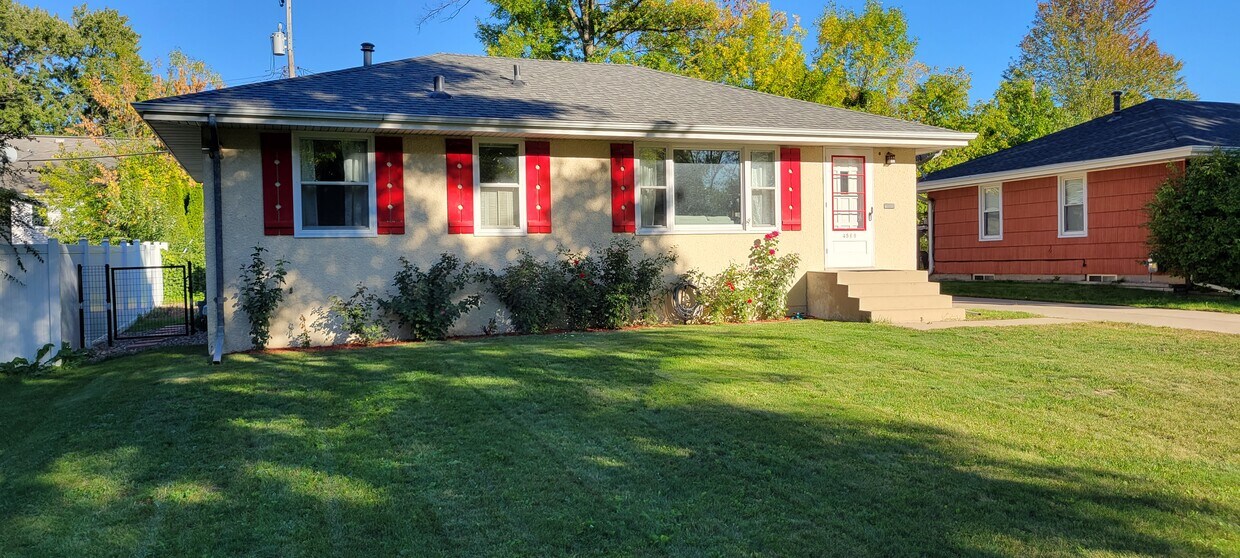 Foto principal - 4568 Halifax Ave N