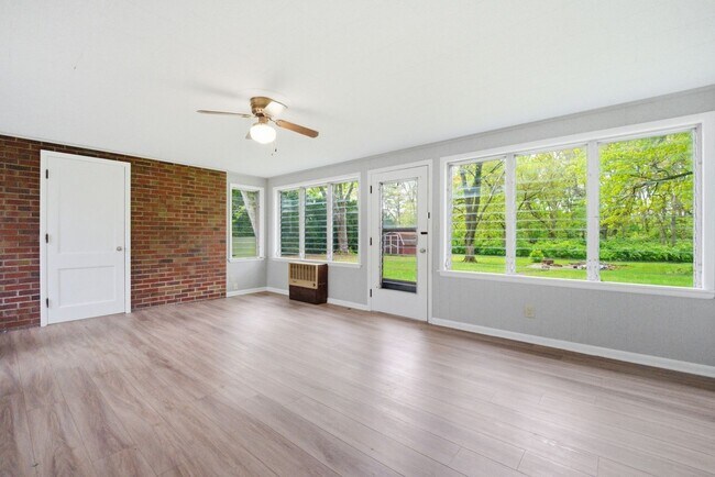 Foto del edificio - 3233 Brady Ln