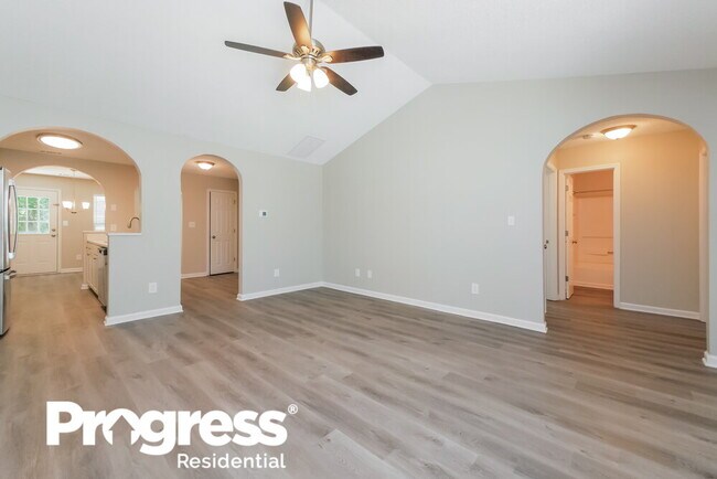 Building Photo - 5025 Meadow Trace