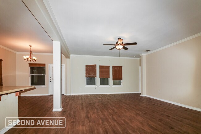 Foto del edificio - 7001 Spanish Wood Dr