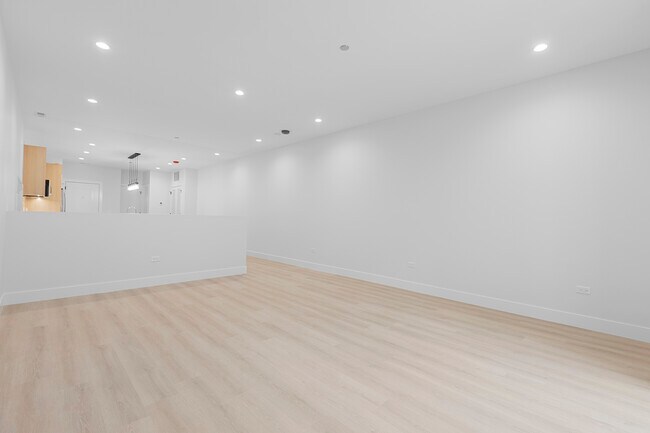 Foto del edificio - 904 W Dakin St