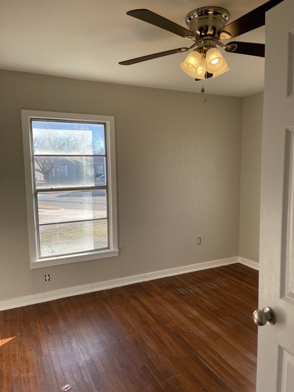 Building Photo - 4315 Rhea Rd