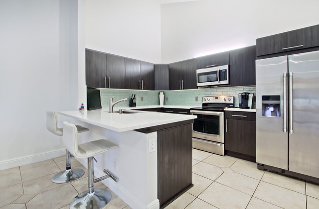 Building Photo - 1003  Timberlane Circle  Greenacres FL 33463