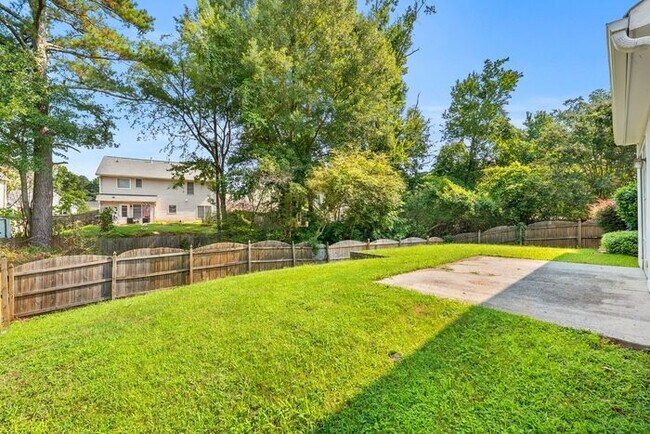 Building Photo - 3485 Maple Terrace Dr