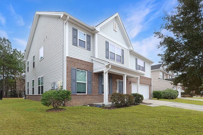 Building Photo - Stunning & Spacious 4 Bedroom Home in Highland Falls Community