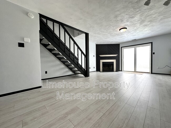 Photo - 4005 Salem Terrace Apartment