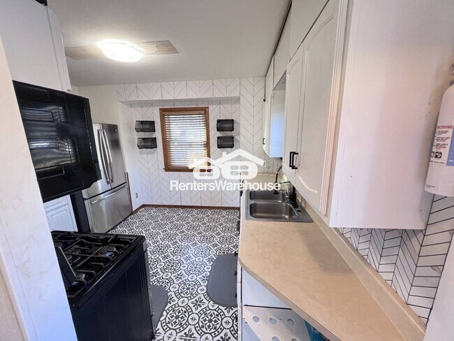 Foto del edificio - 2949 York Ave N