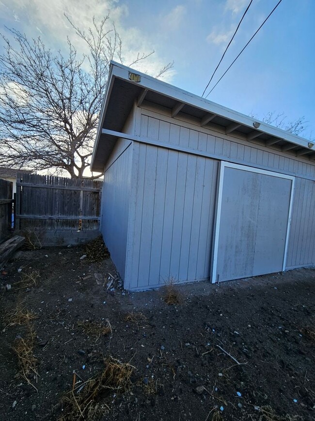 Foto del edificio - 3 Bedroom, 2 Bathroom Home in Fernley