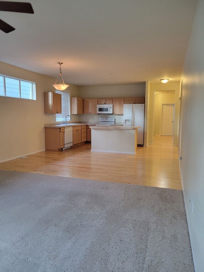 Foto del edificio - Beautiful 3 bedroom Rambler in perfect location