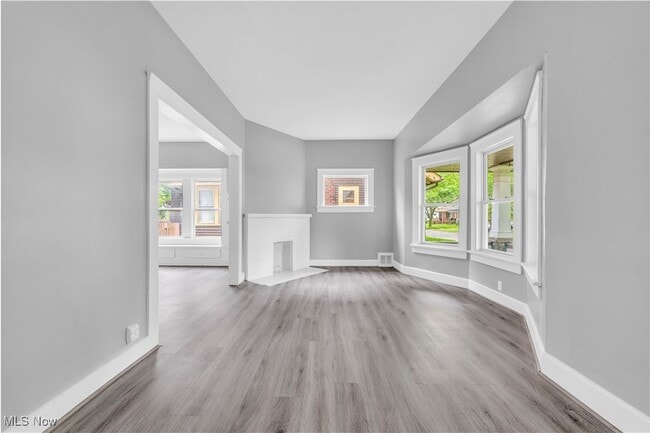 Building Photo - 11508 Headley Ave
