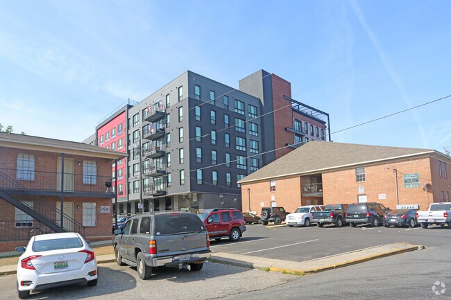 Hub On Campus Tuscaloosa Apartments Al Primary Photo Hub On Campus Tuscaloosa