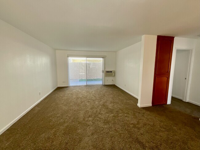 Foto del edificio - 1536 S Maple St